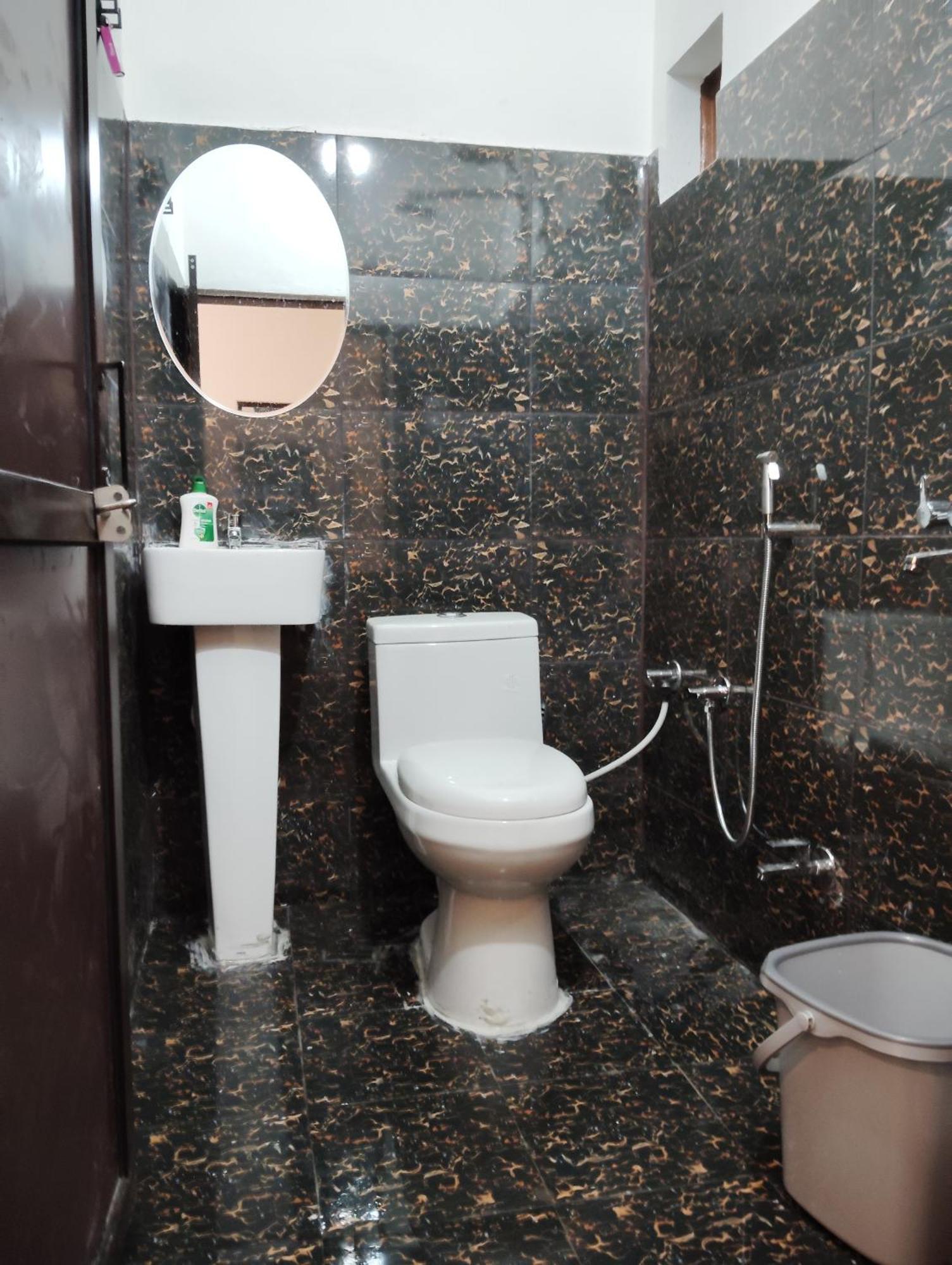 Alaknanda Homestay Karnaprayāg المظهر الخارجي الصورة